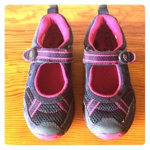 Stride Rite Girls Shoe