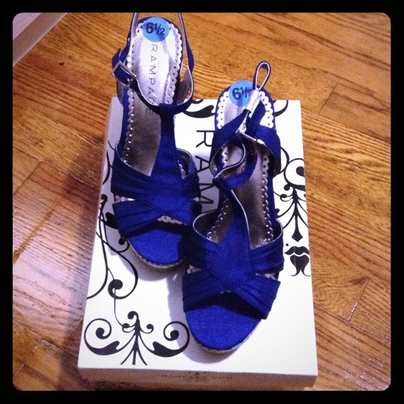NWT Rampage wedges