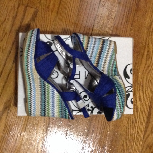 NWT Rampage wedges - Picture 2 of 3