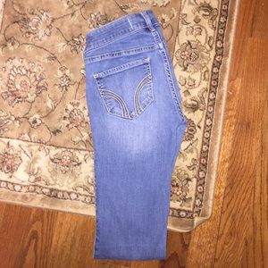 Light denim hollister jeans!