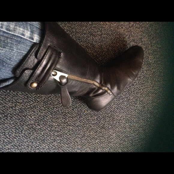 Boots - Picture 2 of 3