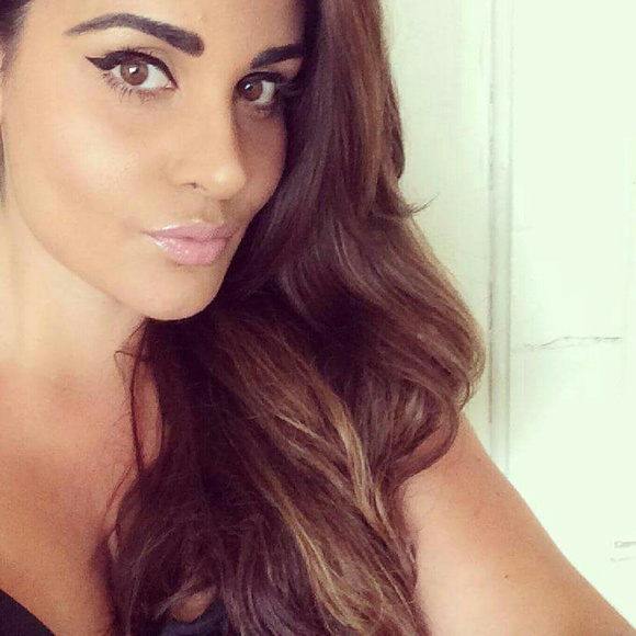 Meet your Posher, Lily - Picture 3 of 3