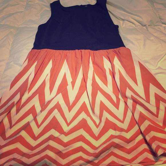 Sleeveless Chevron dress!