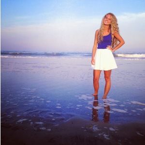 Meet your Posher, Abigail