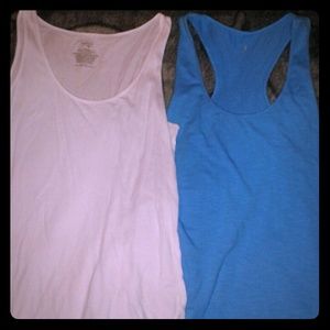 2 Tanktops White & Blue