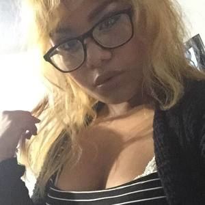 Meet your Posher, Stefany
