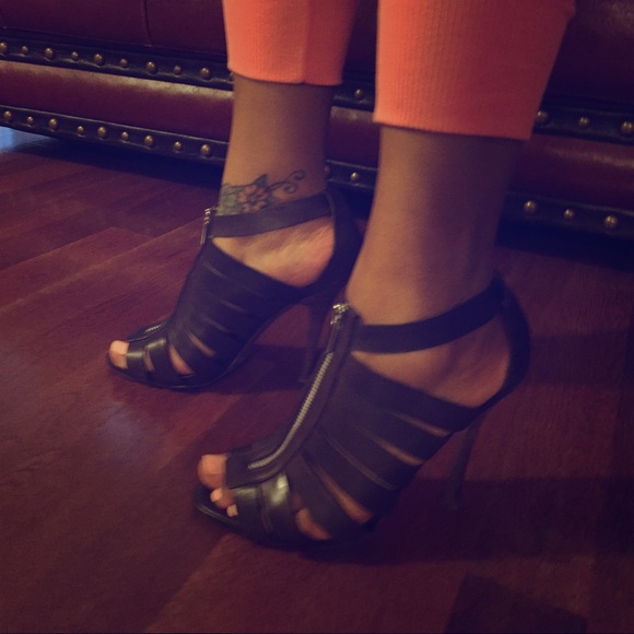 Jessica Simpson heels