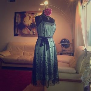 Adrianna Papell Boutique lace dress NWOT