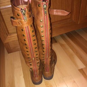 Knee high  brown riding boot