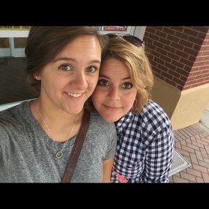 Meet your Posher, Lisa