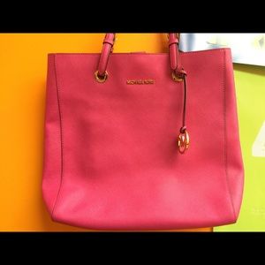 100👌 Authentic MICHAEL Michael Kors Tote NOW: 179