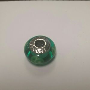 Pandora murano. ....retired. ....new
