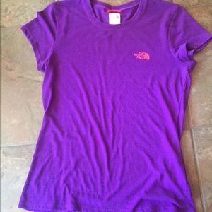 short sleeve north-face tee
