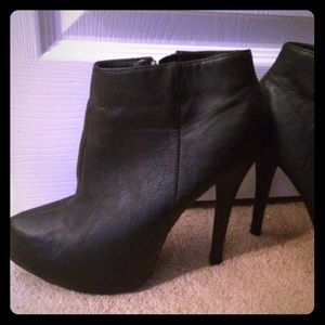 Platform booties size 6