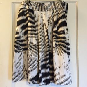 100% Polyester skirt