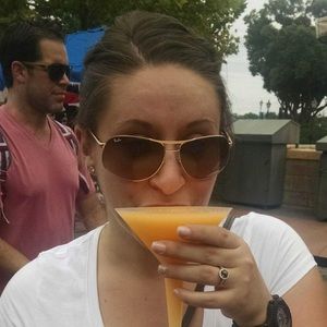 Meet your Posher, Kassandra