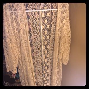 Late for dinner lace kimono