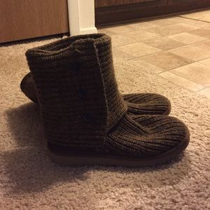 UGG Cardy Classic Knit Boot - Size 9
