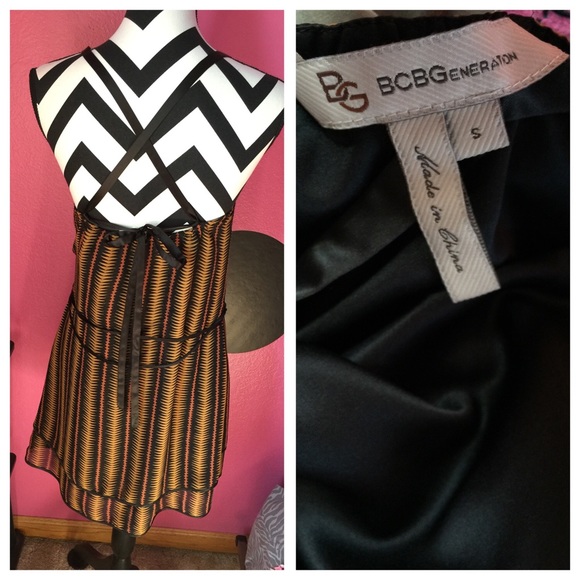 😘BCBG Tank Halter Strappy Ruffle Dress SO CUTE 😘 - Picture 4 of 4