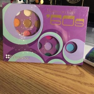 Bh cosmetics eyeshadow palette