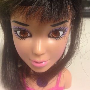 Meet your Posher, Ebonie