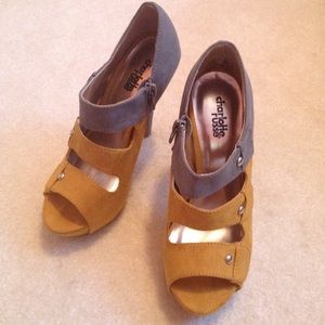 Gray and mustard heels