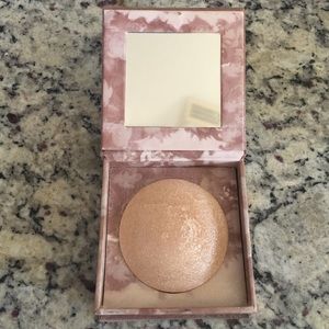 Urban Decay Shimmer powder