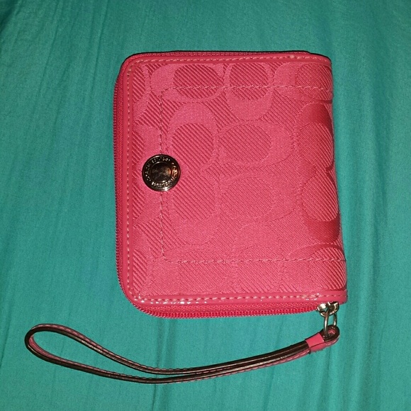 Hot pink coach wallet