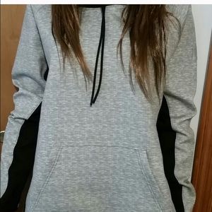 Vs black and gray pullover