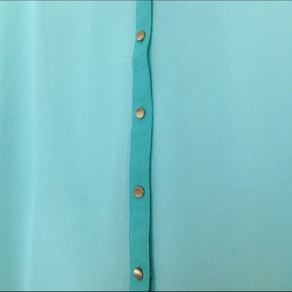 NWT Forever 21 Button Up sheer top - Picture 3 of 4