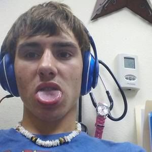 Meet your Posher, Cameron