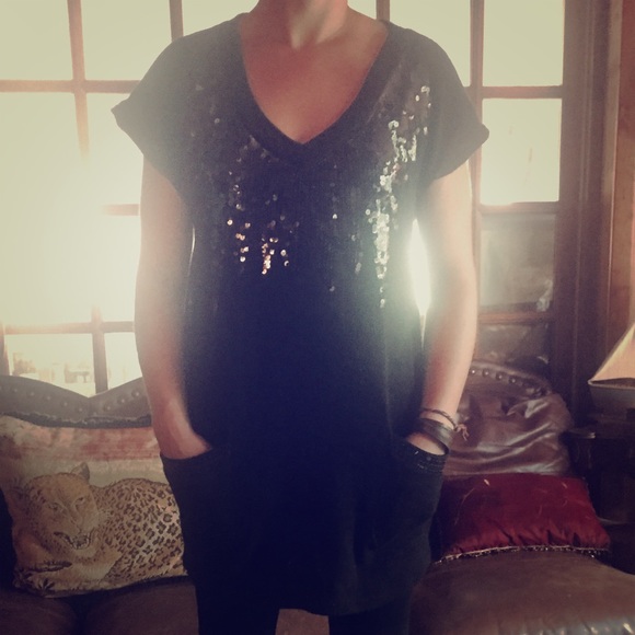 Chloe Tops - Rare Vintage Chloé BLCK tunic w/ sequin detail