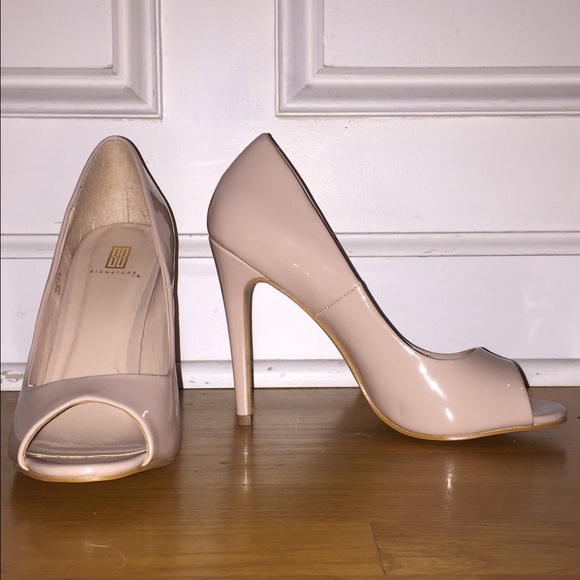 Nude Peep-toe Heels