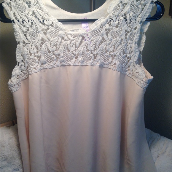 loose flowy top