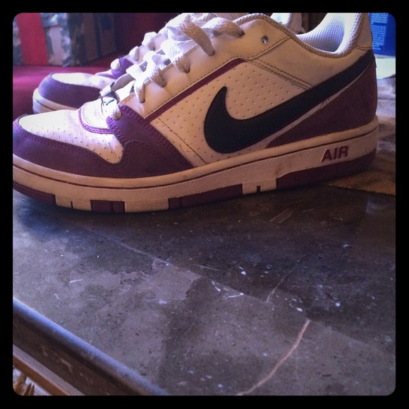 Nike air casual shoe