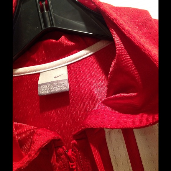 Red n White ❗️Nike Hoodie❗️ - Picture 2 of 2