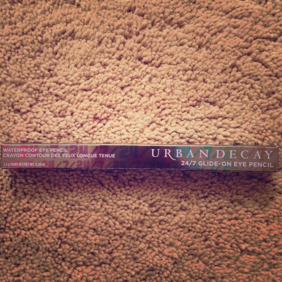 Brand New in box! Urban Decay Chaos Eyeliner