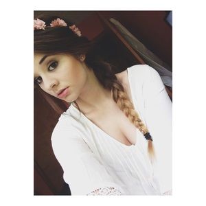 Meet your Posher, Alisha