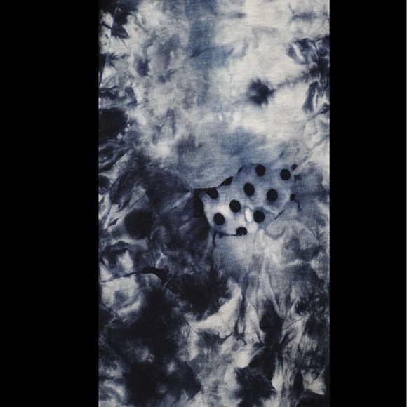 ❣️CLEARANCE❣️🇺🇸Blue Tie-dyed Dolman Sleeve Top - Picture 4 of 4