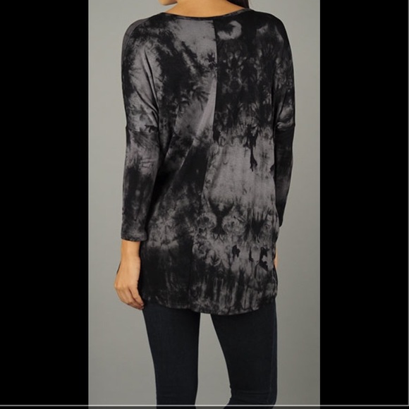 💔LAST ONE💔🇺🇸Black Tie-dye Top - Picture 3 of 4