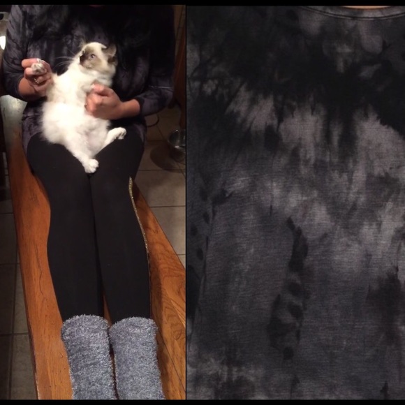 💔LAST ONE💔🇺🇸Black Tie-dye Top - Picture 4 of 4