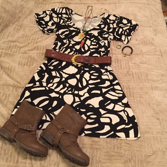 Sold in bundle - Picture 2 of 4