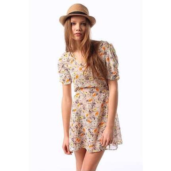 Urban Outfitters Dresses & Skirts - Urban Outfitters Chiffon Floral Dress