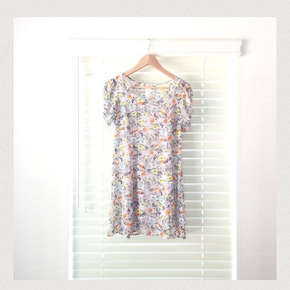 Urban Outfitters Chiffon Floral Dress - Picture 2 of 3