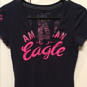 American Eagle navy and pink v neck