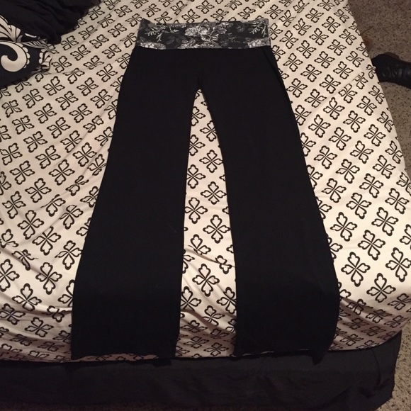 Black Yoga Pants w/  Grey and White Flower Pattern