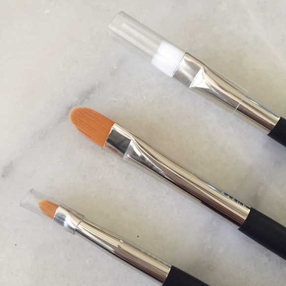 New! Set of 3 NARS Brushes - Picture 2 of 4