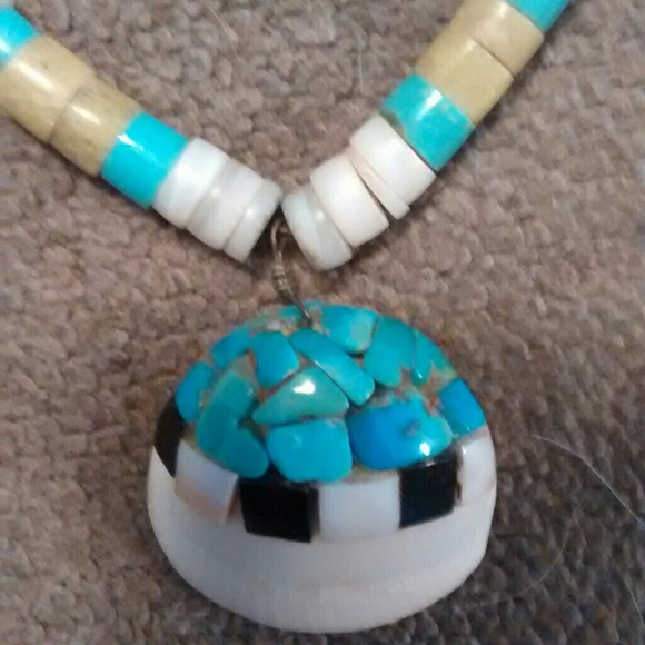 SANTA DOMINGO TURQUOISE SHELL NECKLACE