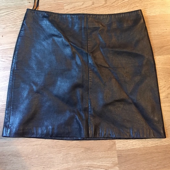 100% Genuine Leather mini skirt