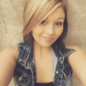 Meet your Posher, Kayla